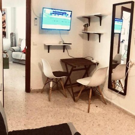 Low Cost Room Малага Экстерьер фото
