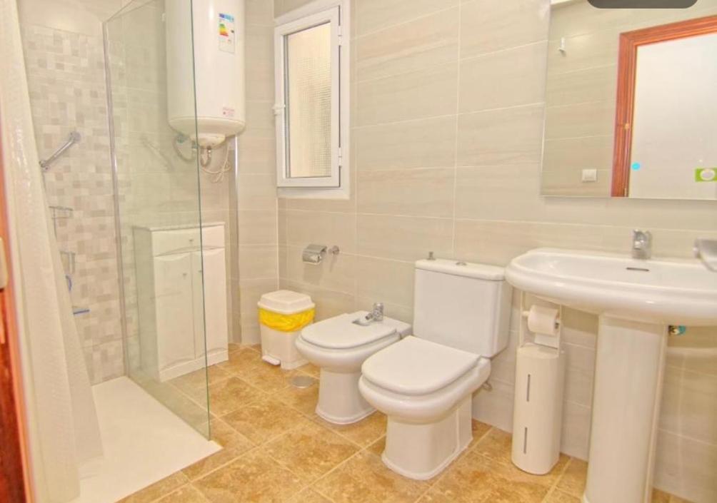 Low Cost Room Малага Экстерьер фото