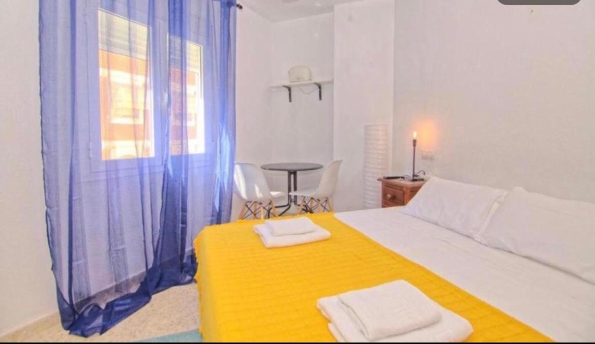 Low Cost Room Малага Экстерьер фото